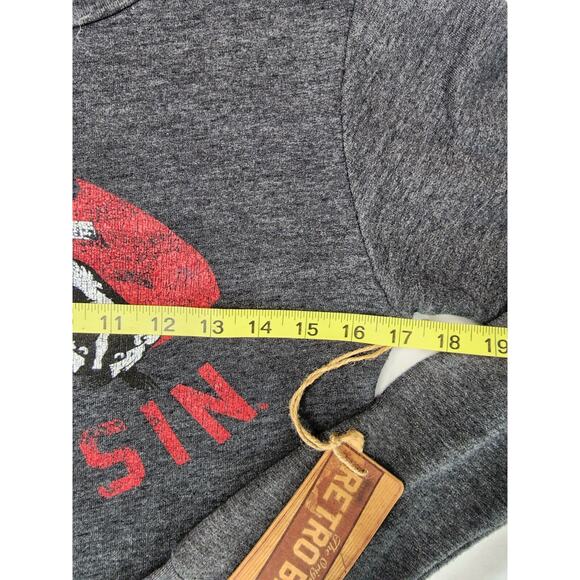 Retro Brand Women Wisconsin Badgers Football Sweatshirt NWT Medium - Picture 2 of 5